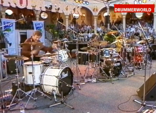 THE CLASSIC – DRUM BATTLE